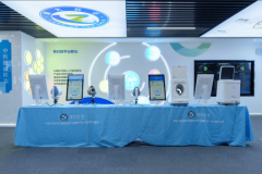 聚焦了人工智能、半导体取集成电等计谋性新兴